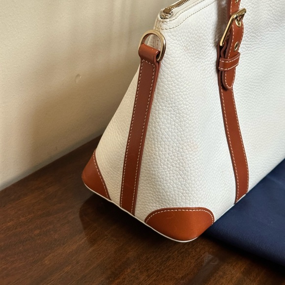 Dooney & Bourke Winter White and Tan Satchel w/Coin Pouch - Picture 4 of 14